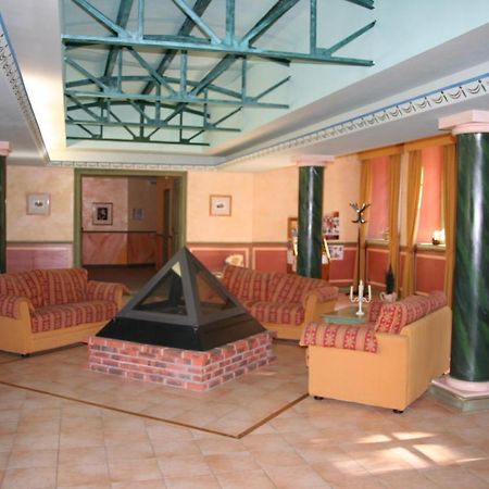 Appartement Chateau Des Gipieres Монбран-ле-Бен Екстериор снимка