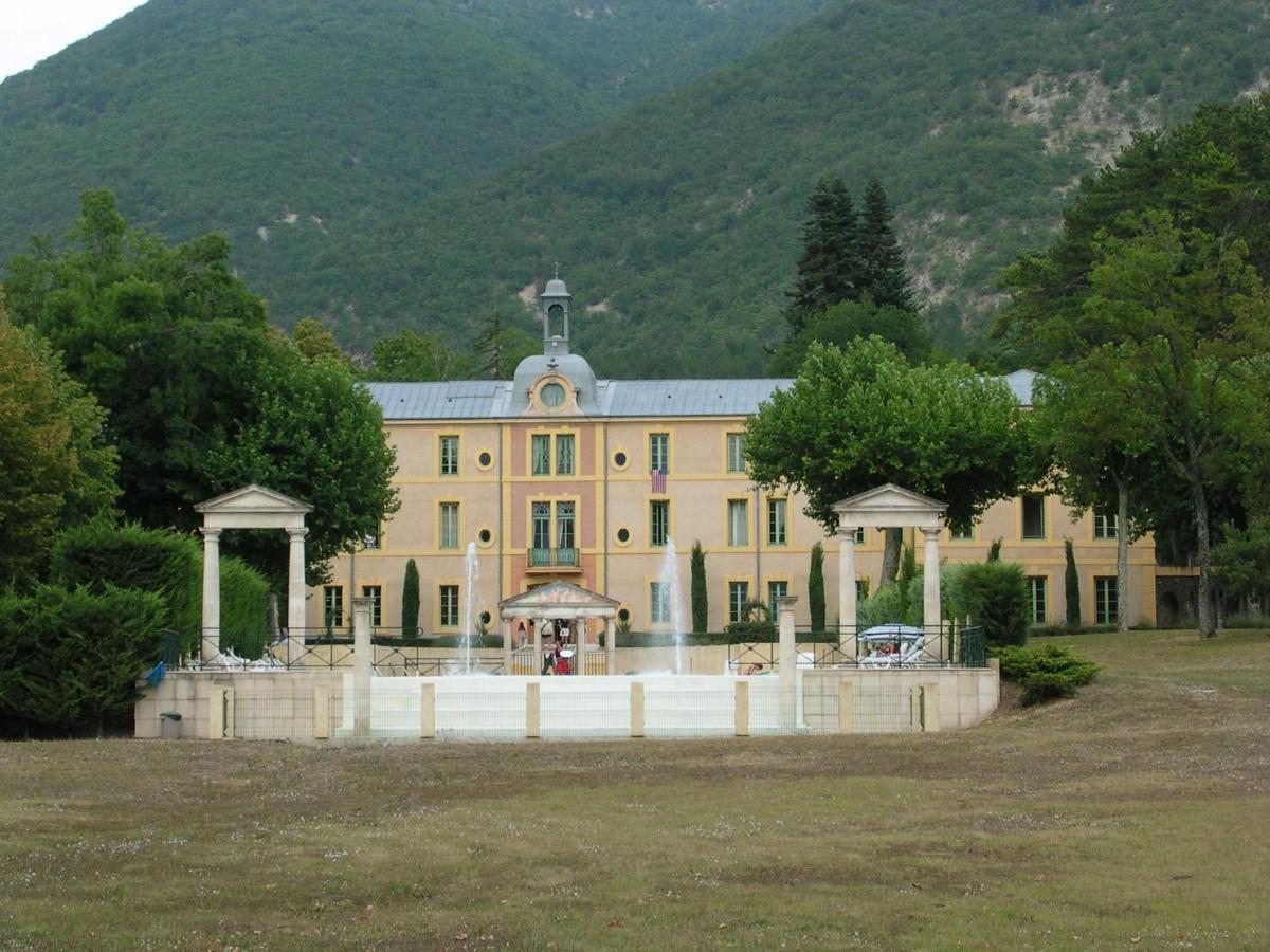 Appartement Chateau Des Gipieres Монбран-ле-Бен Екстериор снимка