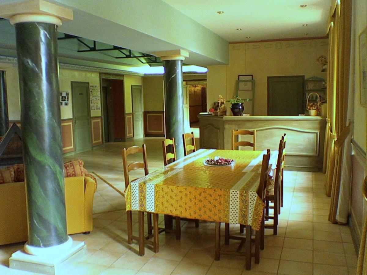 Appartement Chateau Des Gipieres Монбран-ле-Бен Екстериор снимка