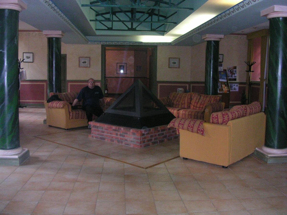Appartement Chateau Des Gipieres Монбран-ле-Бен Екстериор снимка